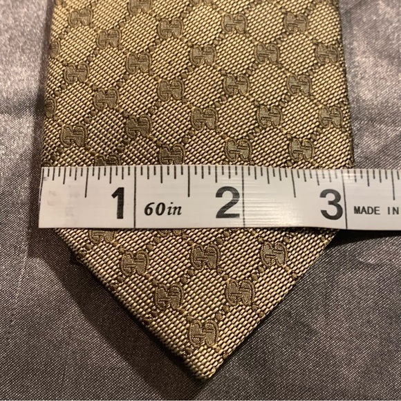 Gold Gucci Tie - Picture 5 of 5